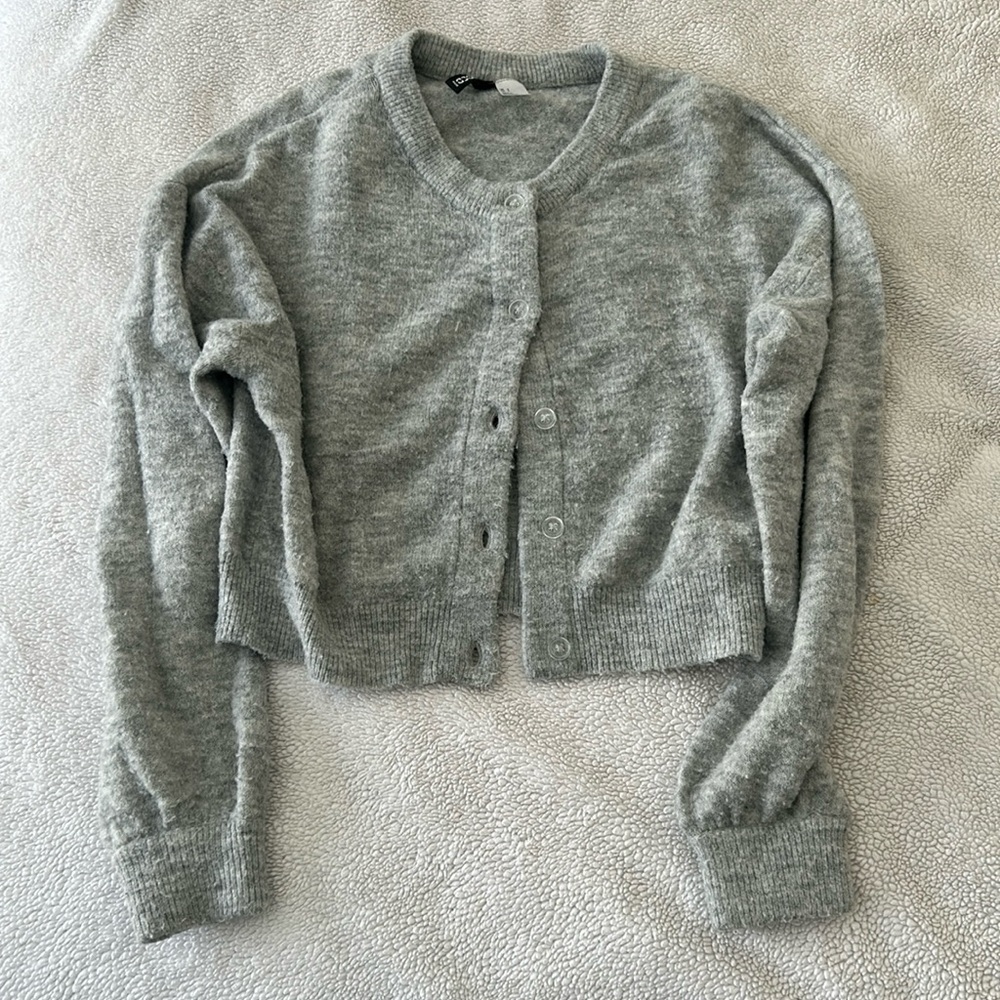 H&M gray cardigan